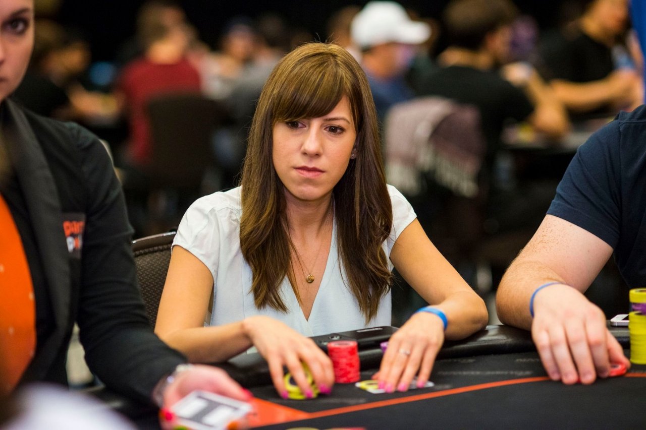 Кристен Бикнелл стала третьей в Главном Событии Merit Poker Classic
